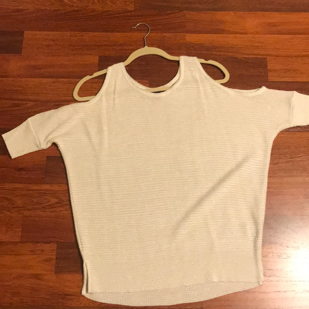 Could shoulder sweater